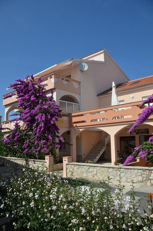 Apartments Jadranka Novalja Exterior photo